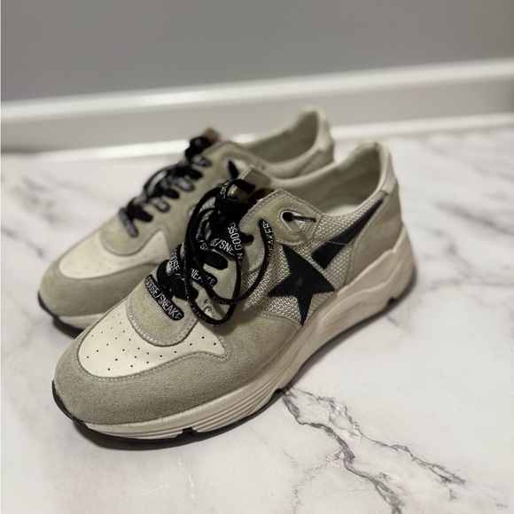 They are like new, US size 6 in men's, run little bigger ,I do not have the box. - Picture 2 of 4